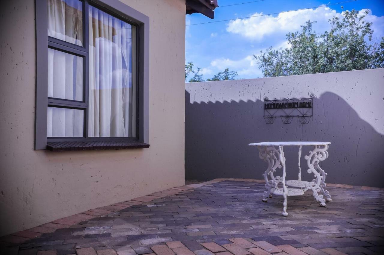Mmakosha Lodge Pretoria-Noord Esterno foto